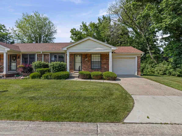 28089 Pinetree Ln, Harrison Township, MI 48045