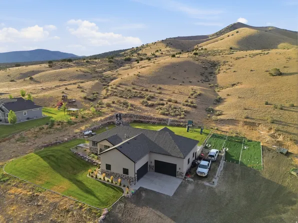2056 W Ridgeline Rd, Stockton, UT 84071
