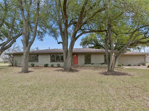 829 N Rosemary Dr, Bryan, TX 77802