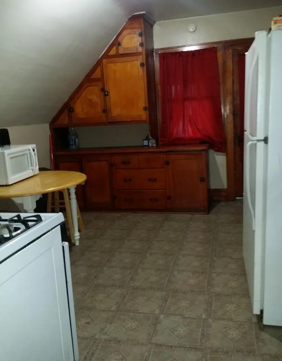1 bed, 884 sqft, $675 — Photo 2