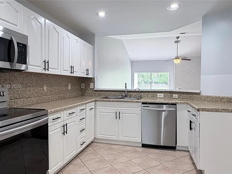 2020 Andromeda Ln — Photo 3