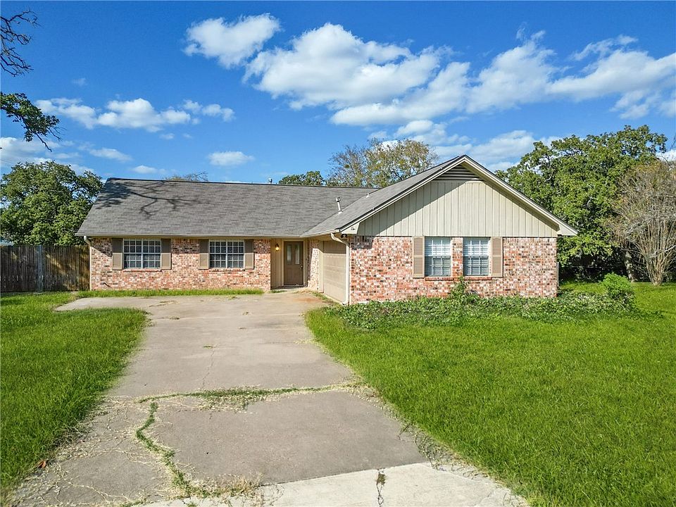 1st image of 2800 Amy Ct
