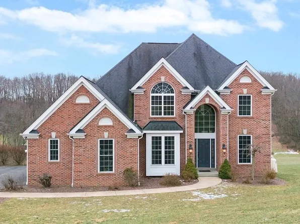 136 Hammond Rd, Mars, PA 16046