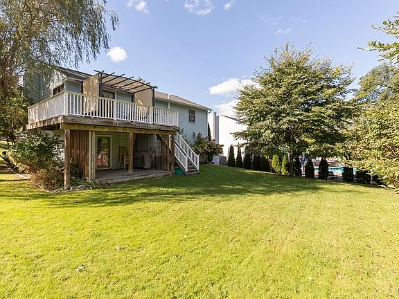 2nd image of 4558 Odell Pl
