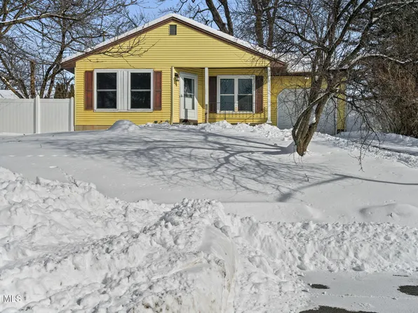 4 Silverberry Place, Albany, NY 12211