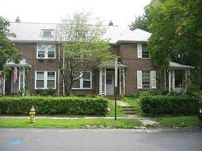 1st image of 132 Fullerton Ave