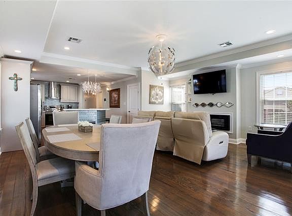 4th image of 5729 Wickfield Dr