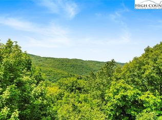 319 Pinnacle Ridge Rd, Banner Elk, NC 28604