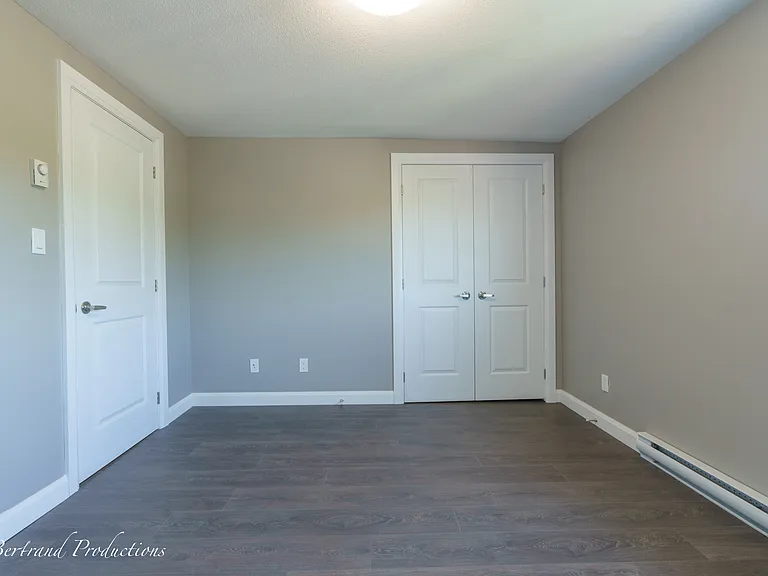 735 Lasalle Blvd — Photo 6