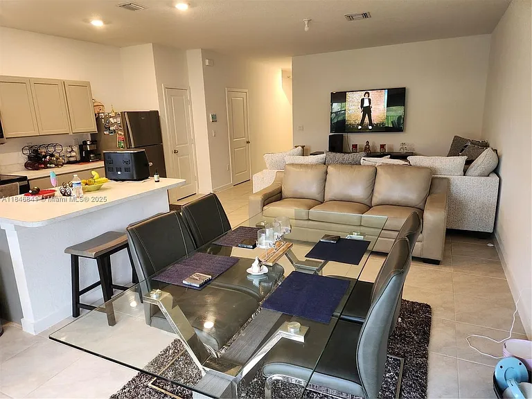 880 NW 3rd Way #880 — Photo 24