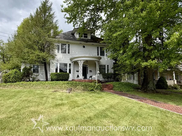 608 Milford St, Clarksburg, WV 26301