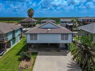 111 Sand Shoals Rd, Freeport, TX 77541