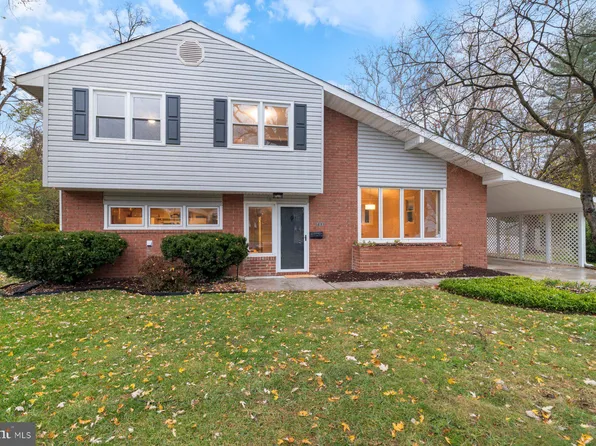 801 Streambank Ct, Towson, MD 21286