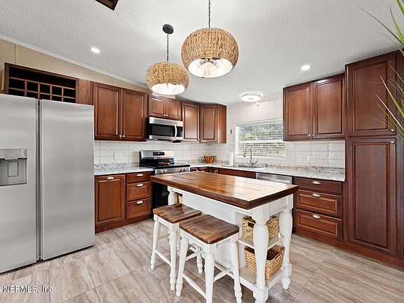 3rd image of 5864 SWEET MOODY Road