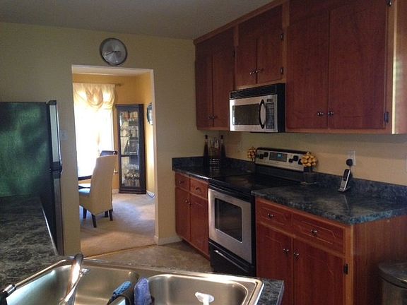 4th image of 1807 Bellows Dr