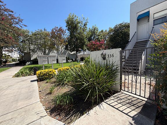 2nd image of 336 Park Shadow Ct