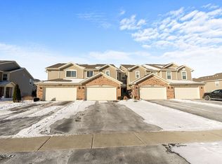 1150 Amber Dr, Cary, IL