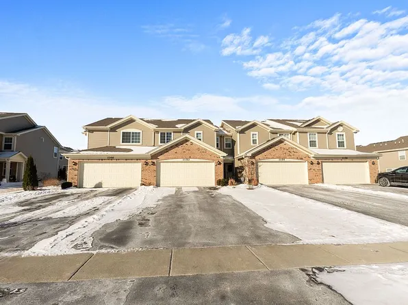 1150 Amber Dr, Cary, IL 60013