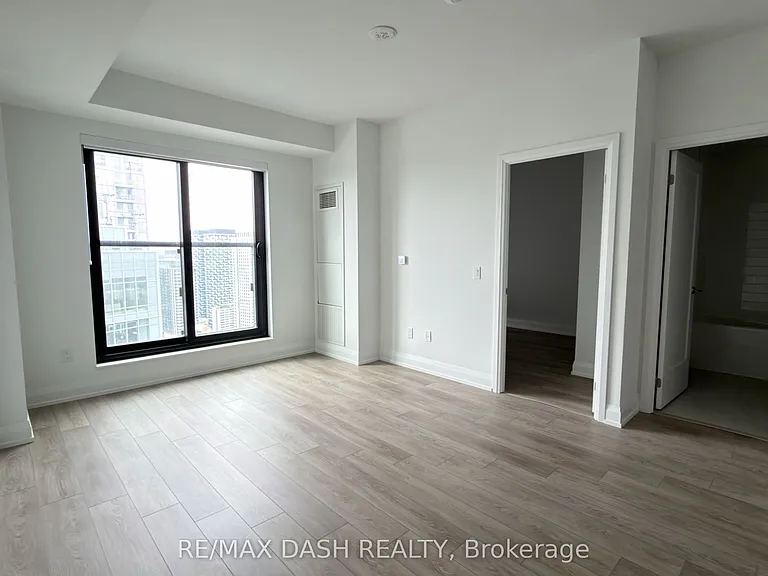 20 Soudan Ave #3611 — Photo 12