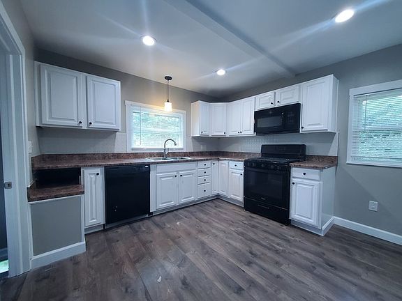 3rd image of 1249 Republic Ave