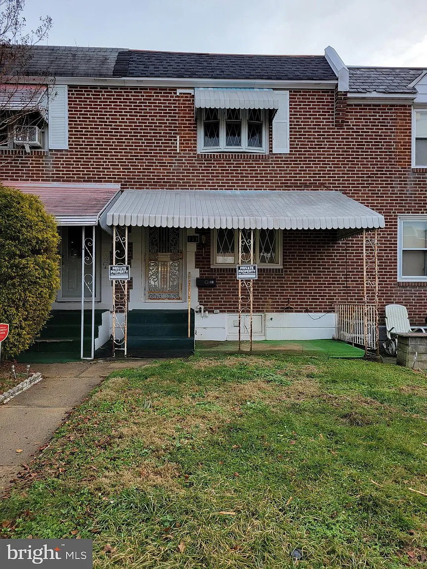 113 W 21st St photo 1