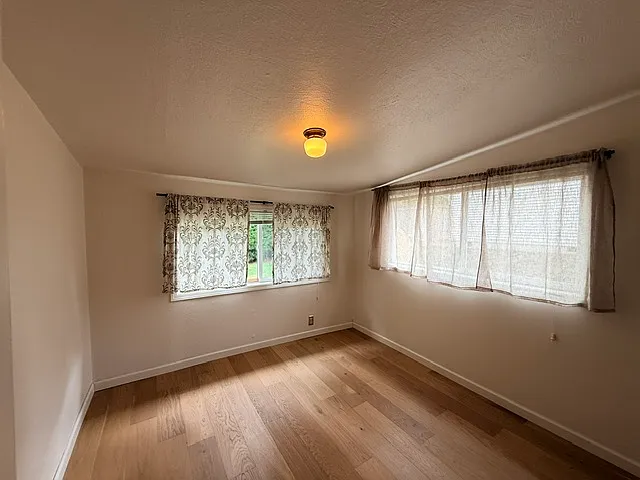 Back bedroom.