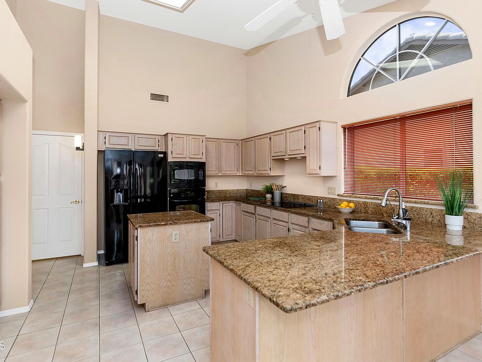 1st image of 9013 W Kerry Ln #9013
