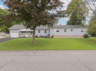 2 Hillside Dr, Highland Mills, NY 10930