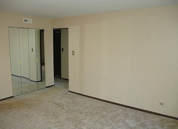 2nd image of 1504 S Fairfield Ave APT 15B