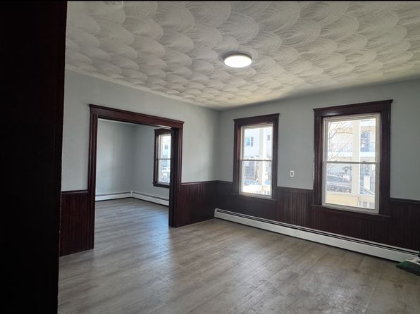 81 School St FLOOR 1