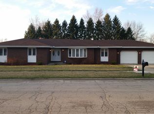 502 McGaughey Dr, Mt Zion, IL