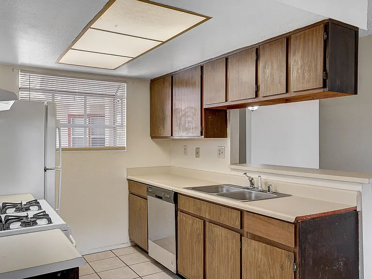401-N-Lamb-Blvd-Apt-H_17_04282026