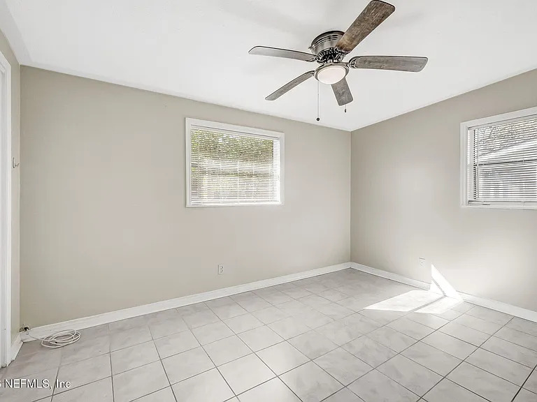 3223 Victoria Park Rd — Photo 20
