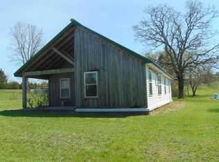 10086 Sunshine Dr, Mountain Grove, MO 65711