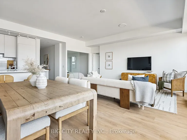 36 Brentcliffe Rd #214 — Photo 14