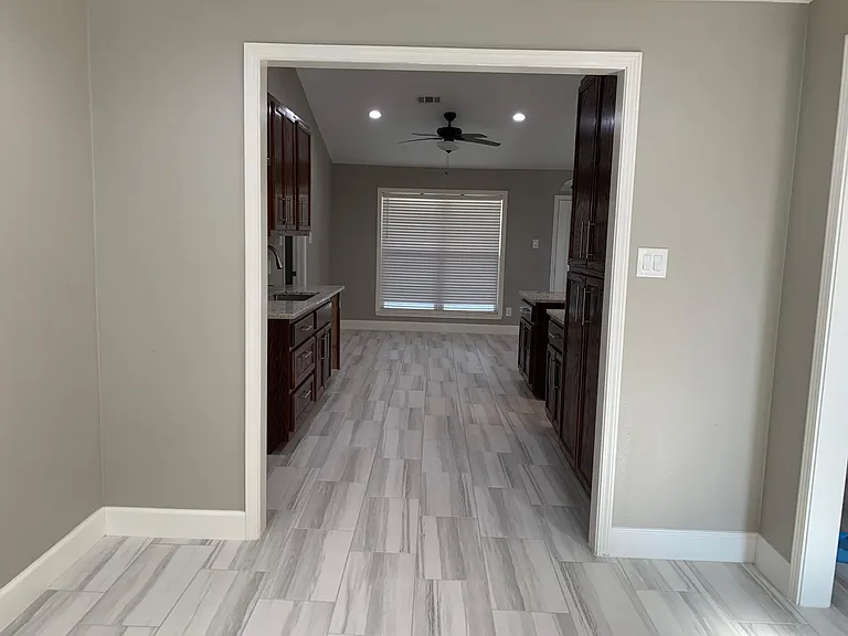 9507 Puritan Way — Photo 17