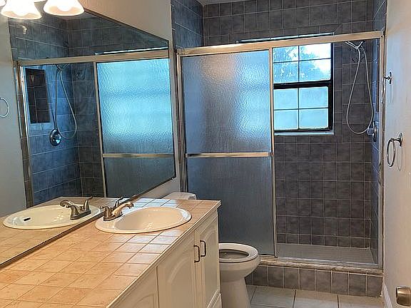 4th image of 13935 Sommers Ave