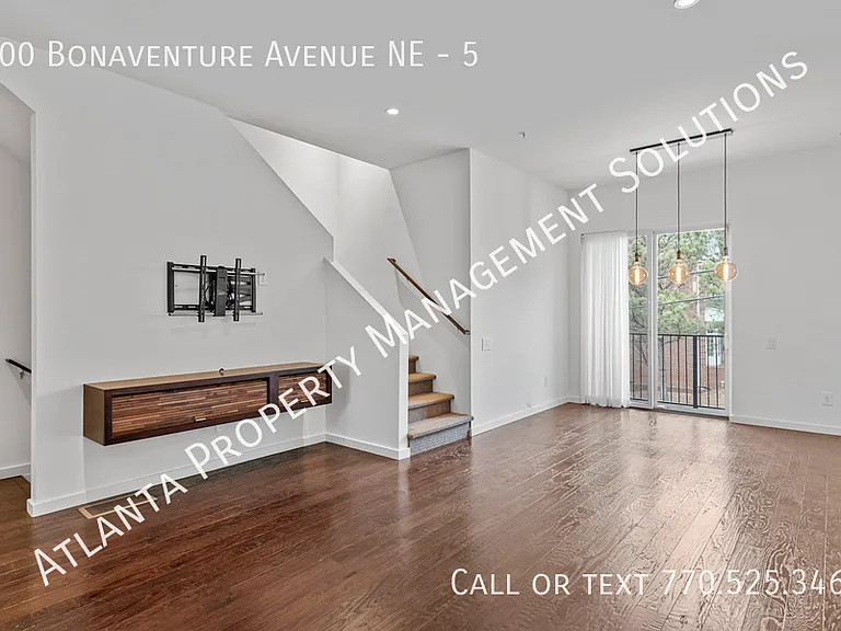 600 Bonaventure Ave NE #5 — Photo 5
