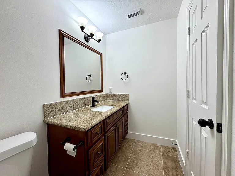 6427 Liberty Valley Dr — Photo 17
