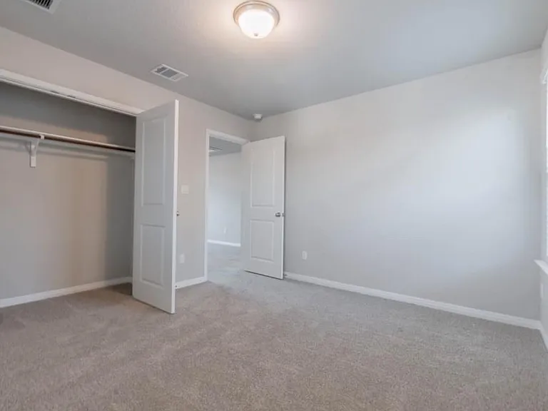 509 View Dr — Photo 2