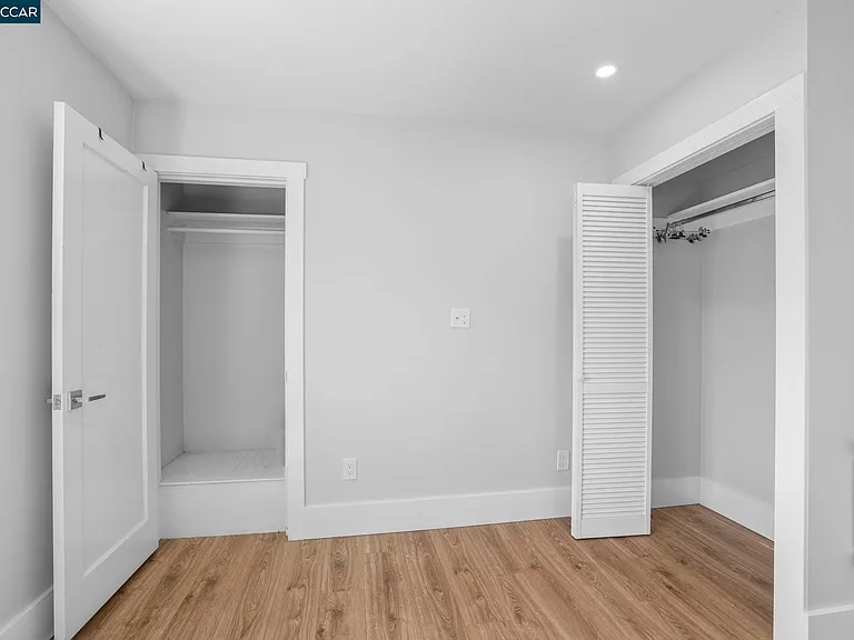 1325 Hopkins St — Photo 9
