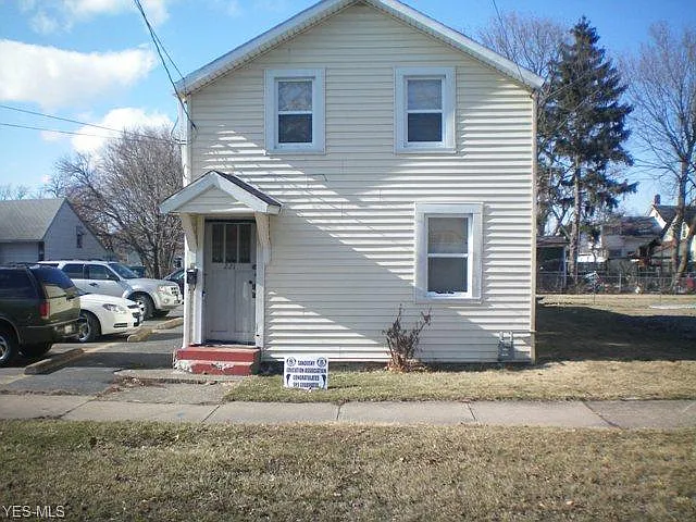 221 Scott St photo 1