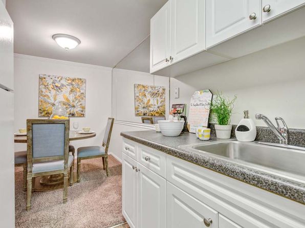 The Hamptons at Town Center Apartment Homes | 19757 Crystal Rock Dr, Germantown, MD