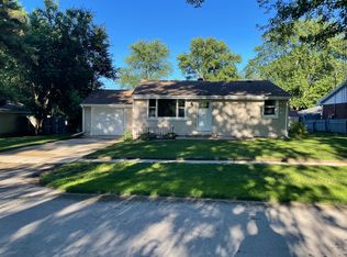63 S 3120th Rd W, Kankakee, IL 60901