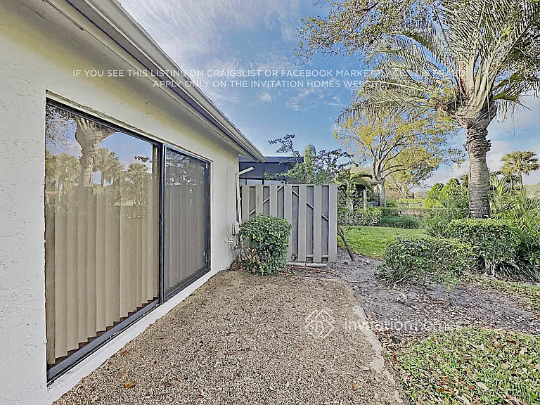 381 Wildwood Ln E — Photo 16