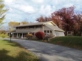 N6050 Lyons Rd, Burlington, WI 53105