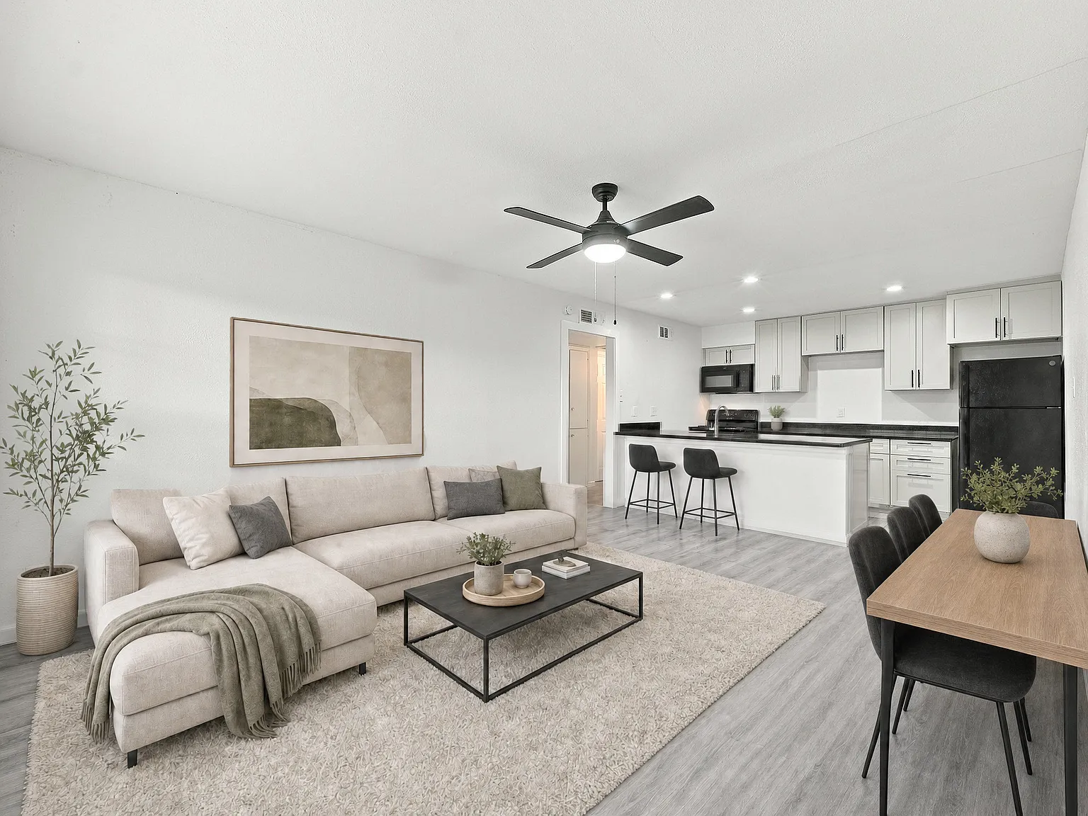 1 bed, 670 sqft, $999 — Photo 1