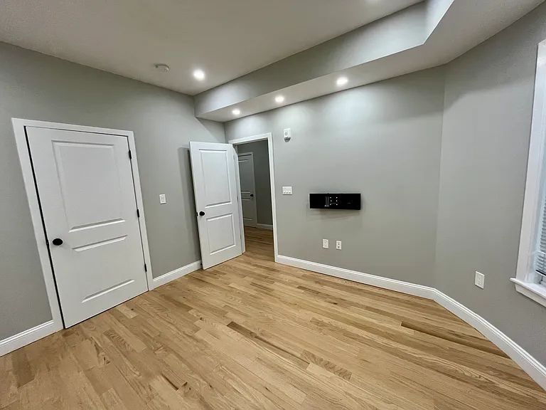 11 Radford Ln #1 — Photo 12