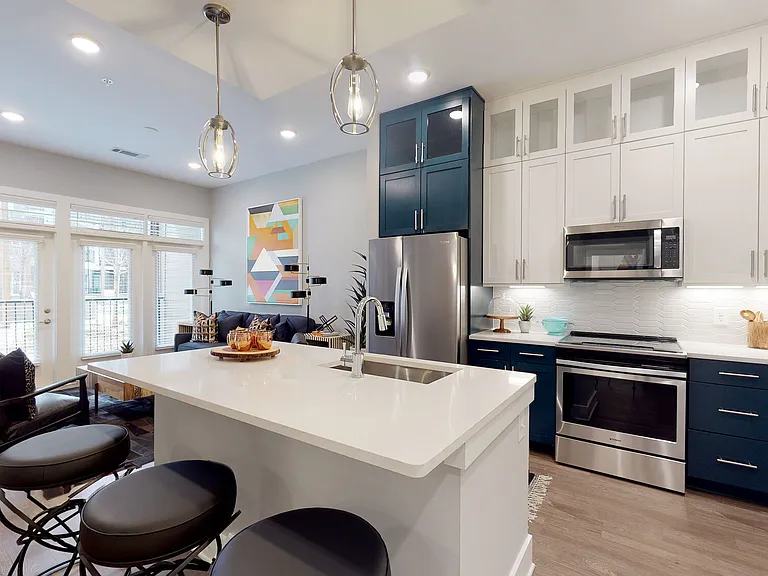 2550 Blackmon Dr — Photo 1