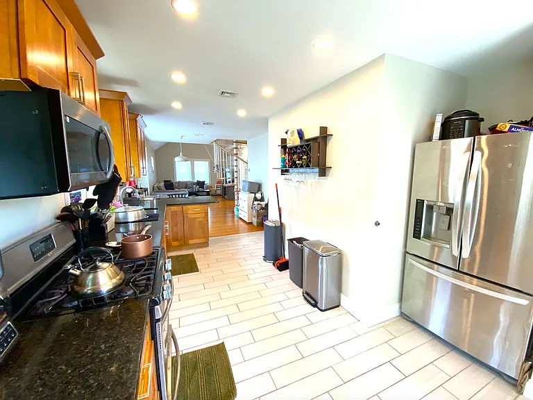 33 Knoll St #2 — Photo 7